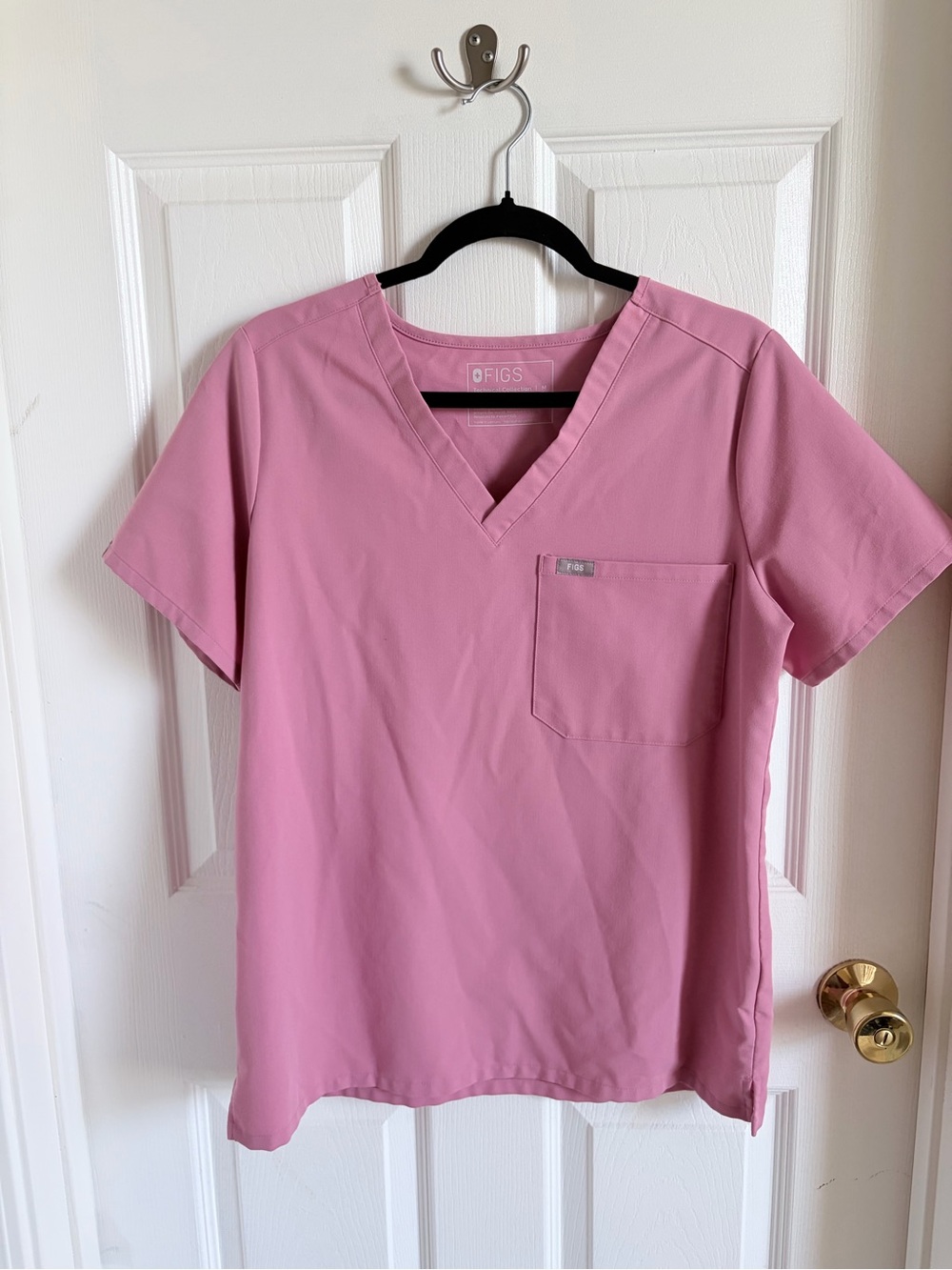 FIGS Chalk Pink Set: Catarina and Jogger Medium